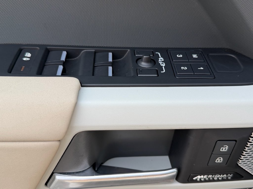 Used 2023 Black Land Rover SE image 25