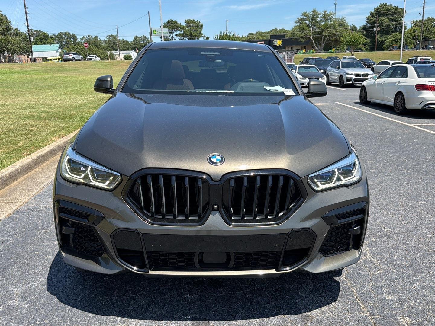 Used 2023 Manhattan Green Metallic BMW M50i image 8