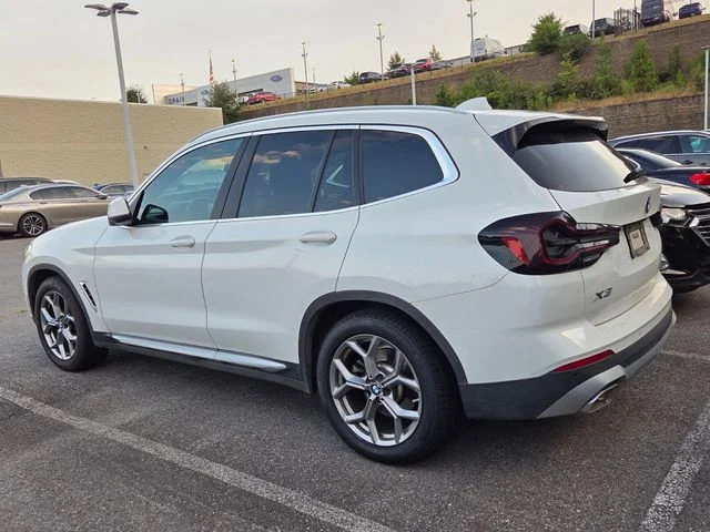 Used 2023 White BMW sDrive30i image 3