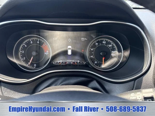 Used 2019 Silver Jeep Limited image 32