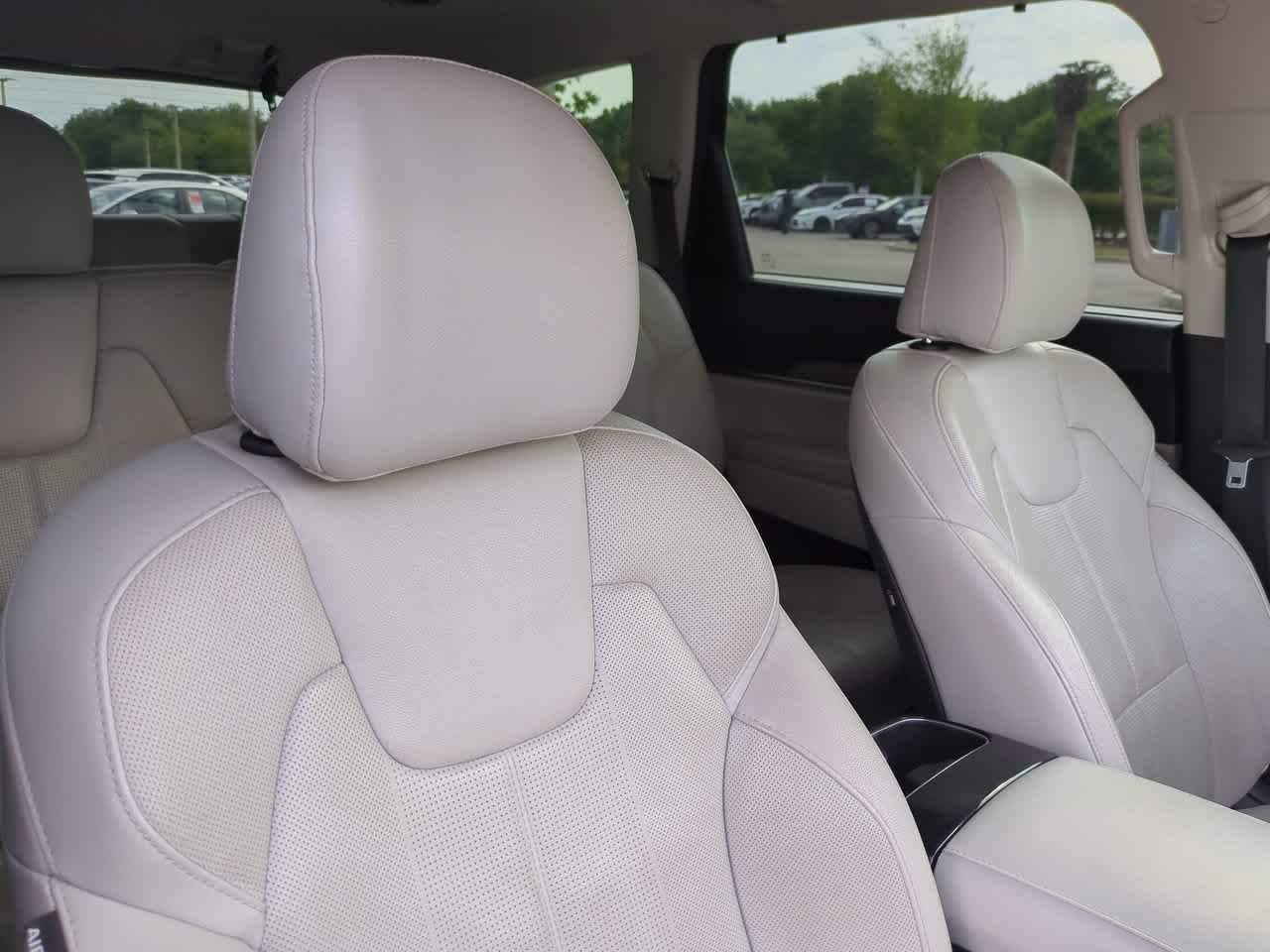 Used 2020 Dark Moss Kia EX image 7