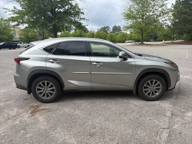 Used 2018 Silver Lexus 300h image 6