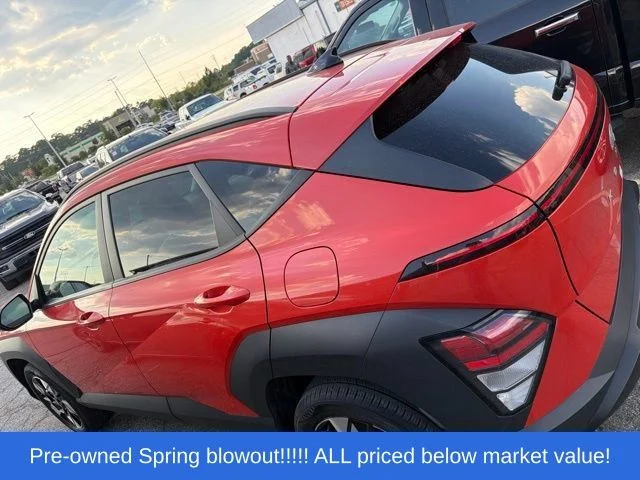 Used 2024 Orange Hyundai SEL image 4