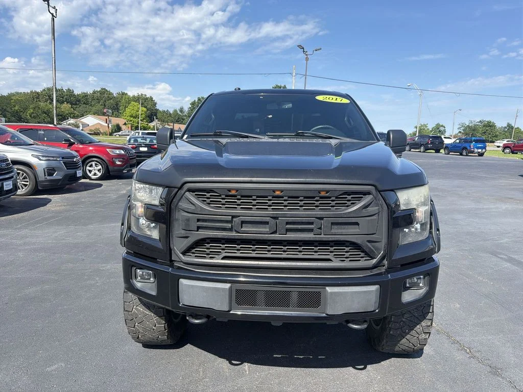 Used 2017 Black Ford XLT image 10