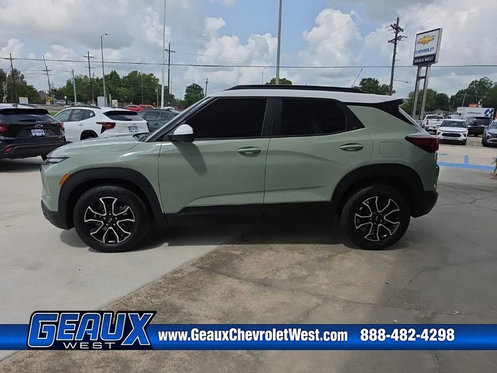 Used 2025 Green Chevrolet ACTIV image 6