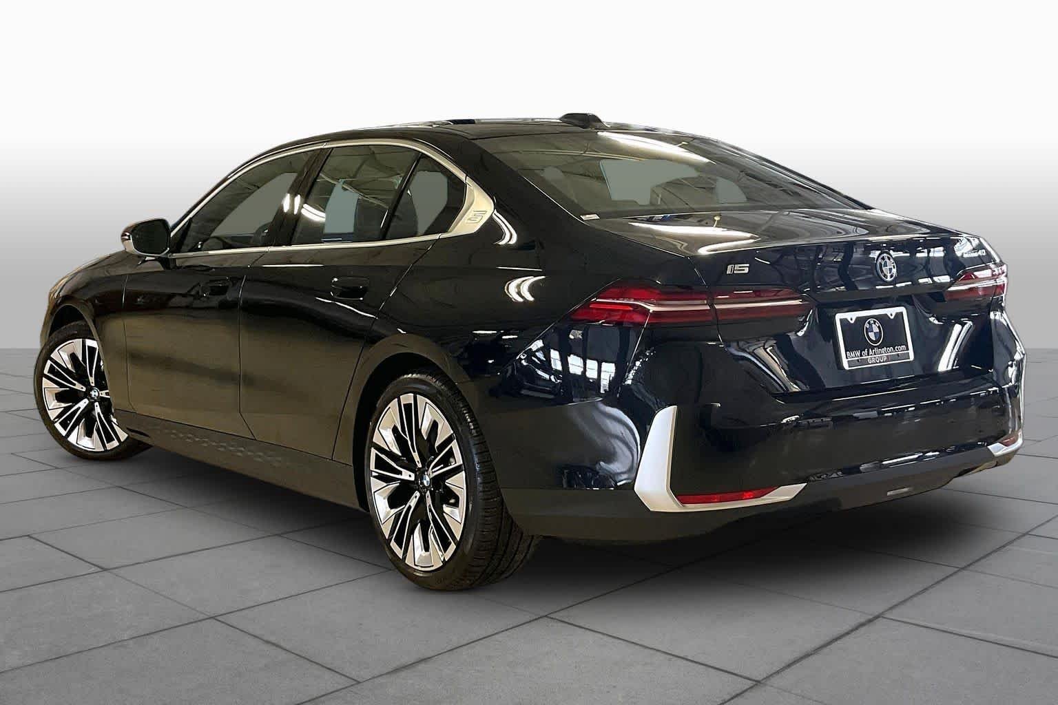 New 2027 Black Sapphire Metallic BMW eDrive40 image 12