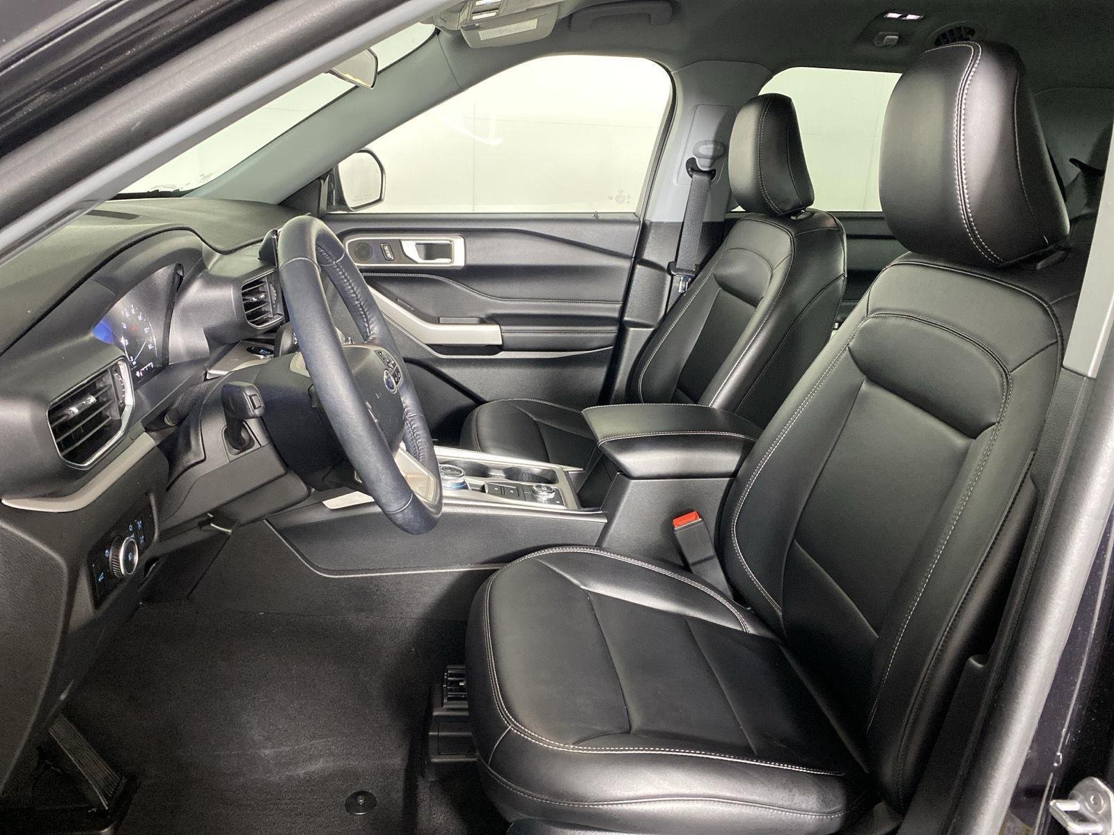 Used 2023 Black Metallic Ford XLT image 7