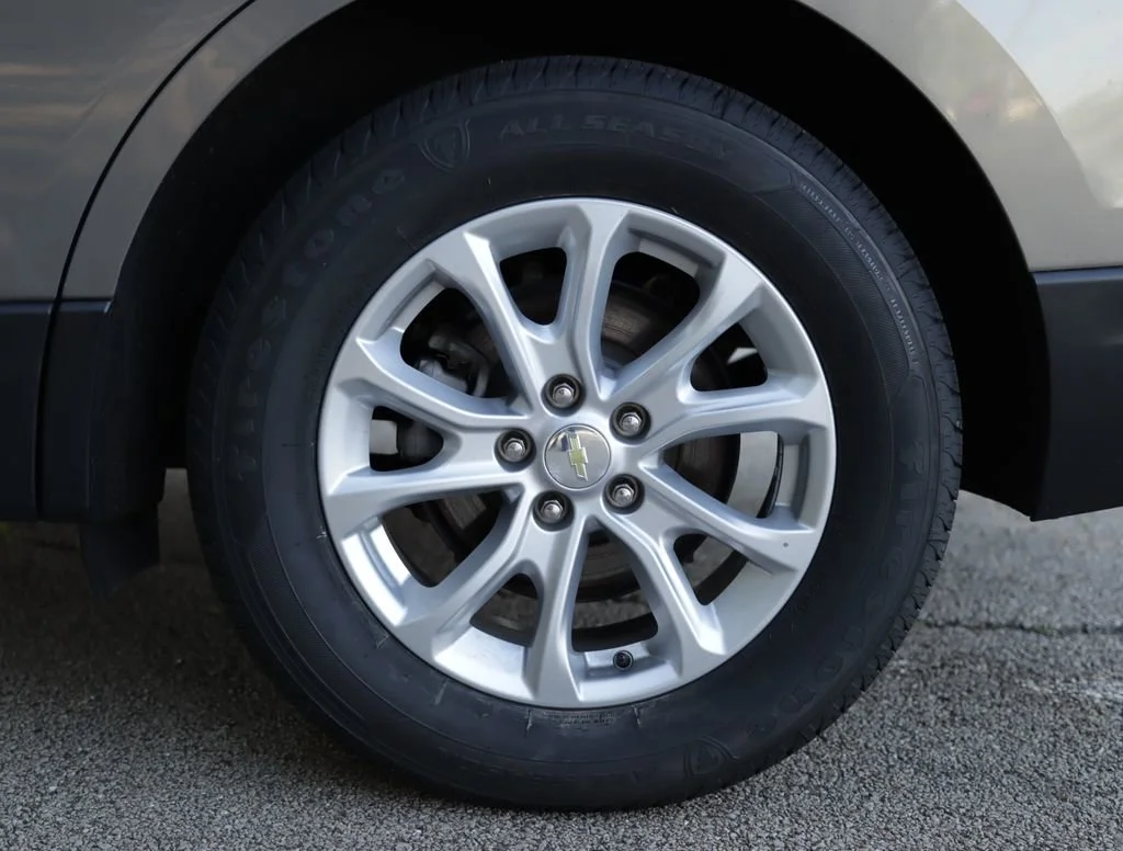 Used 2018 PEPPERDUST METALLIC Chevrolet LT image 34