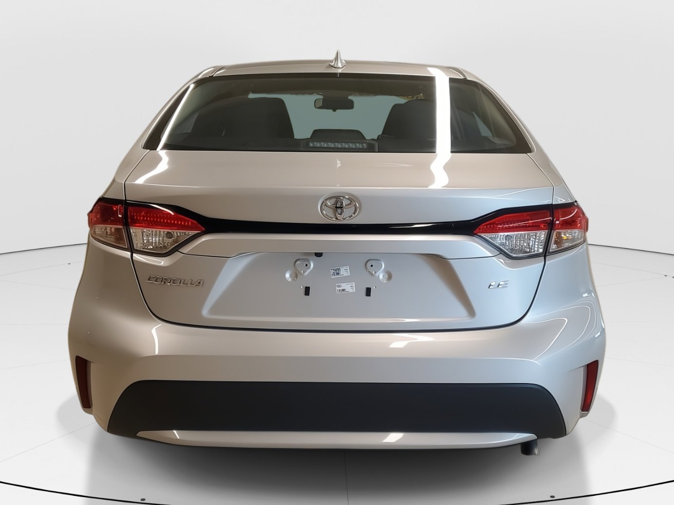 Used 2021 Classic Silver Metallic Toyota LE image 7