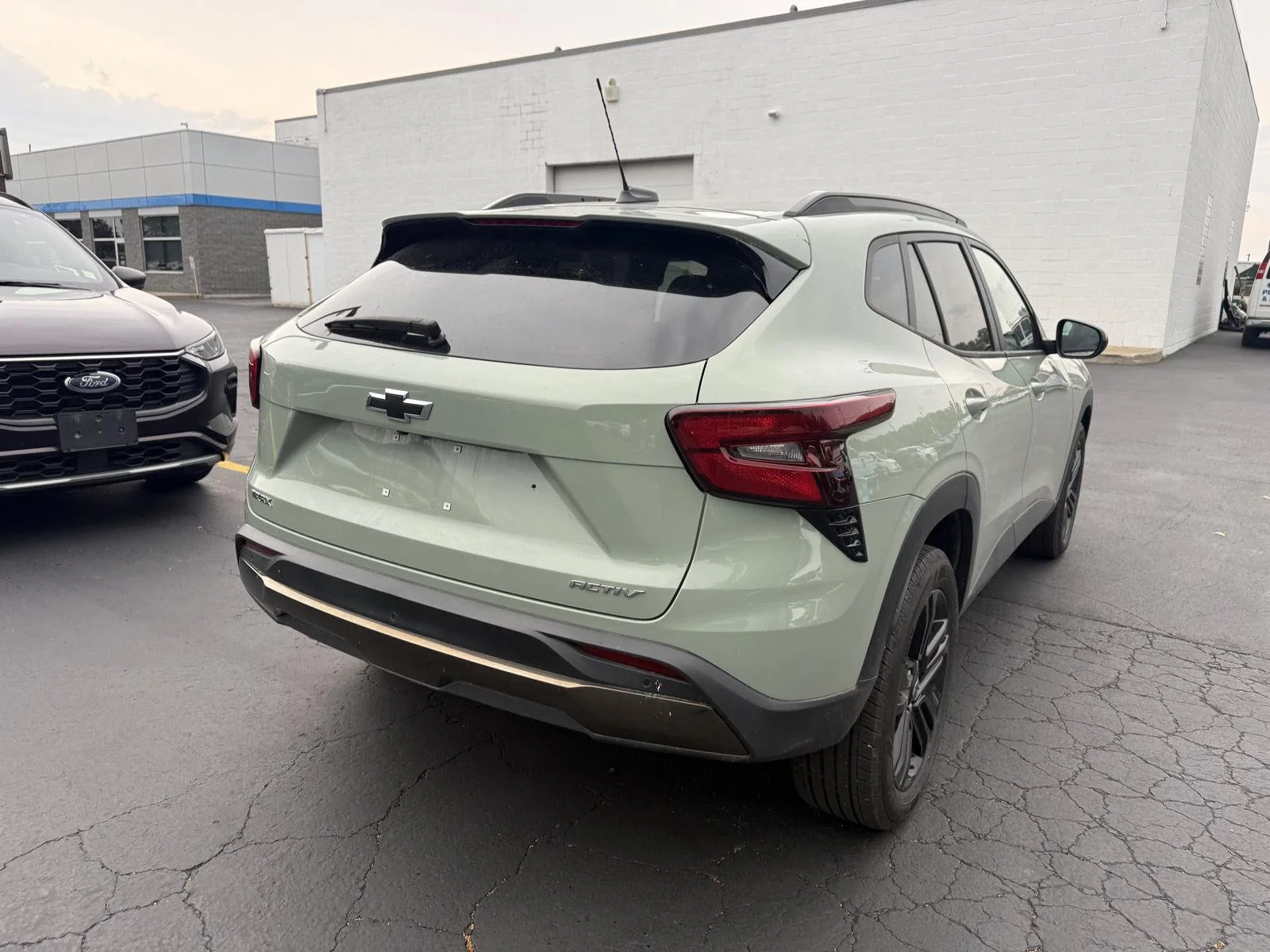 Used 2025 Cacti Green Chevrolet ACTIV image 11