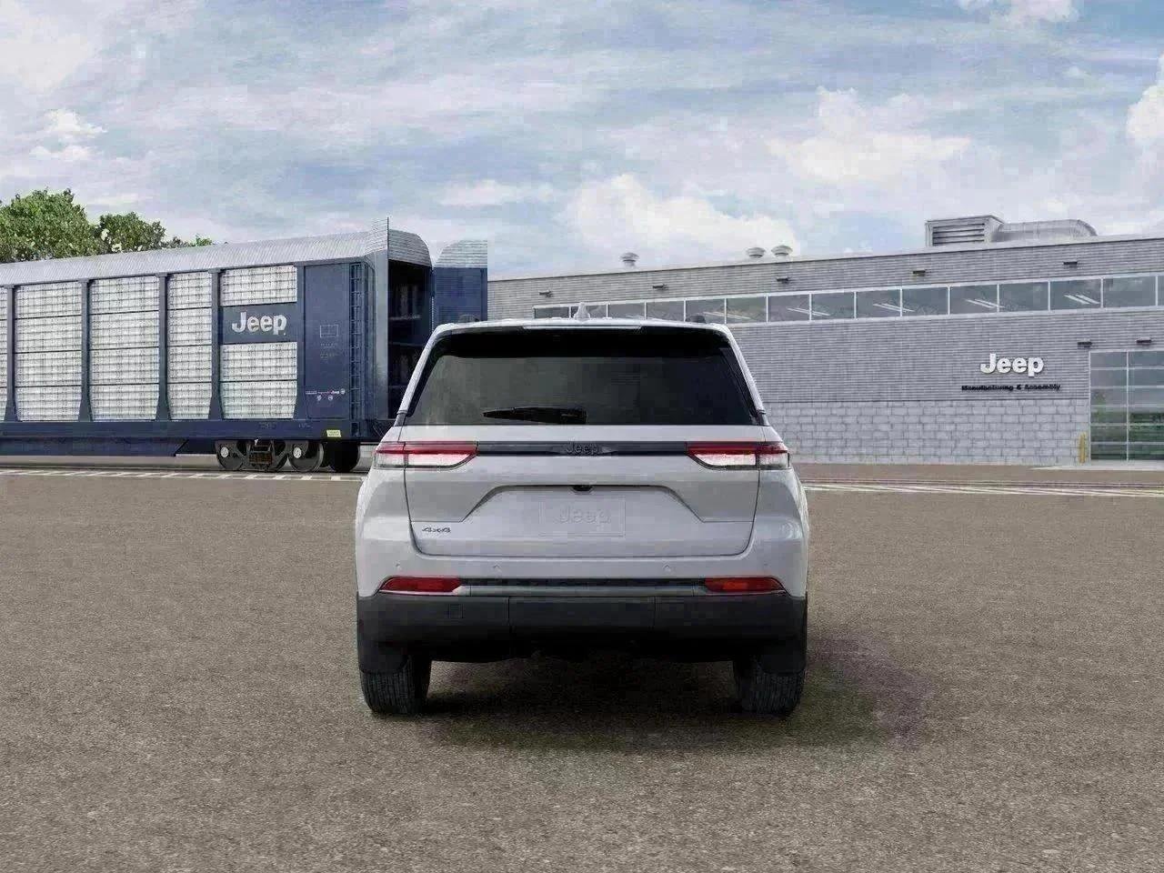 New 2026 Bright White Clearcoat Jeep Laredo image 7