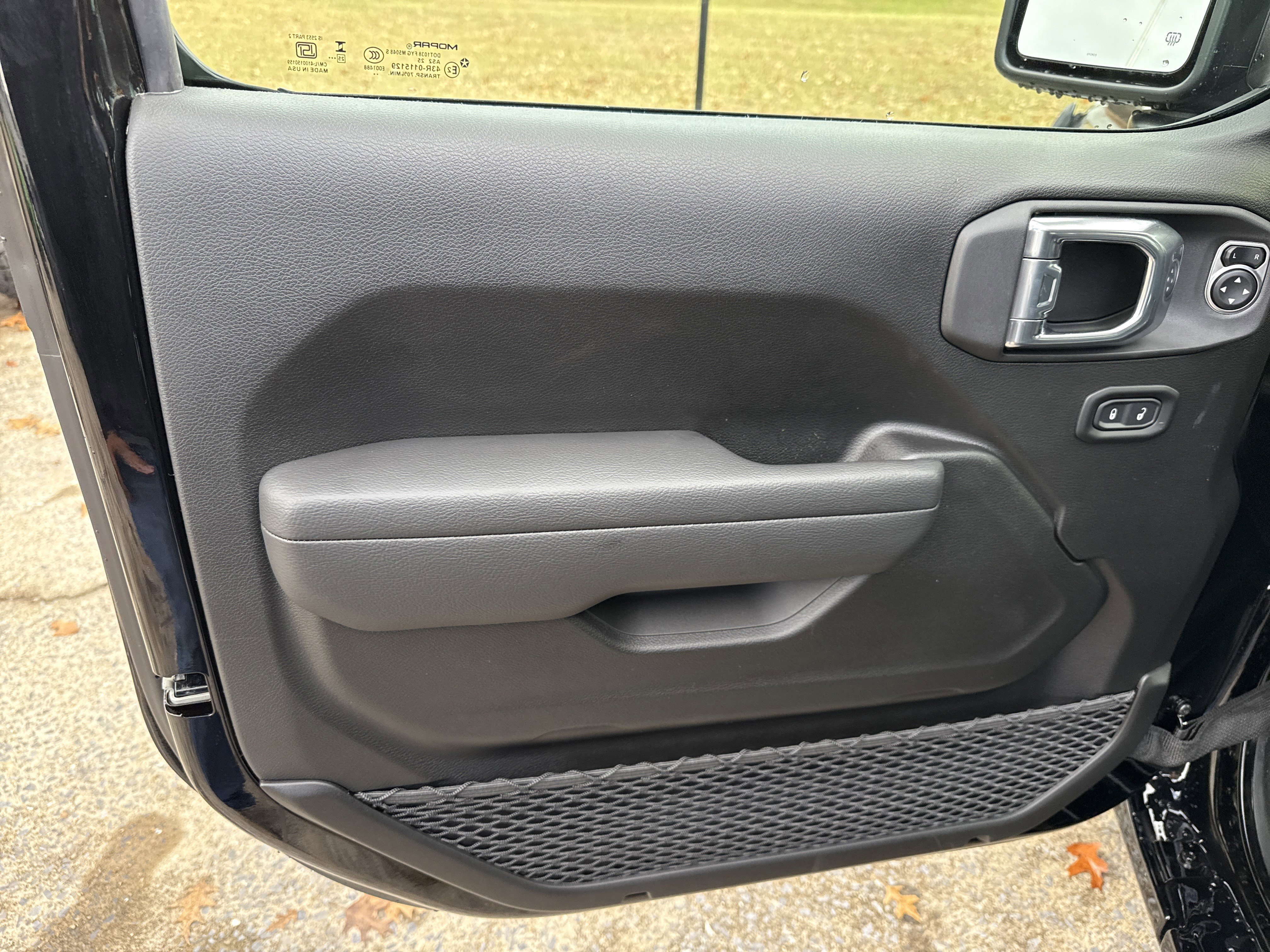 New 2026 Black Clearcoat Jeep Sport S image 10