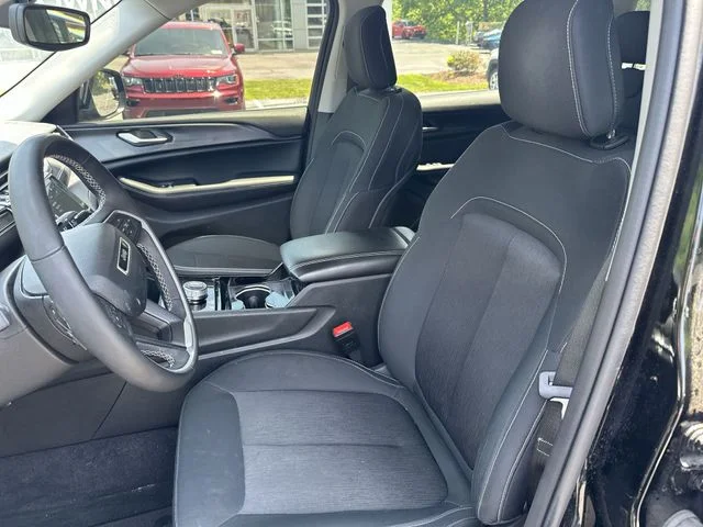 Used 2023 Black Jeep Laredo image 15