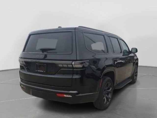 New 2026 High Gloss Black Exterior Paint Jeep Limited Altitude image 6
