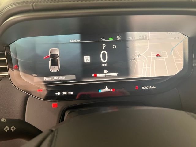New 2025 Ostuni Pearl White Land Rover Dynamic SE image 24