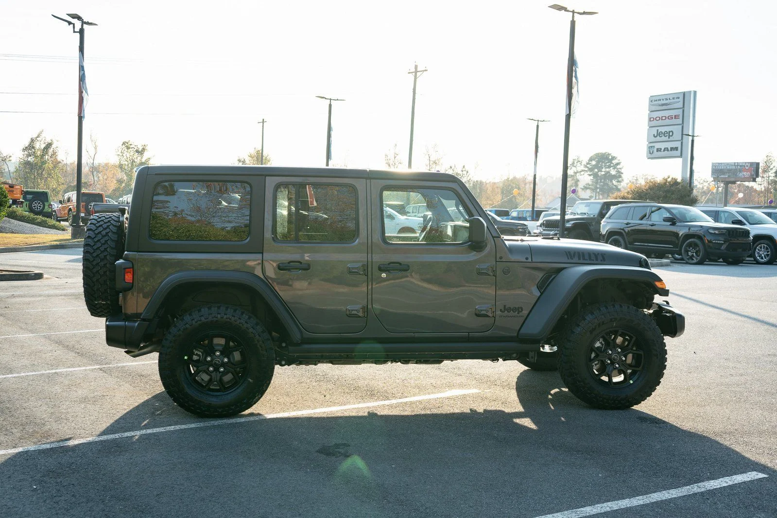 New 2026 Granite Crystal Metallic Clear-Coat Exterior Paint Jeep Willys image 11