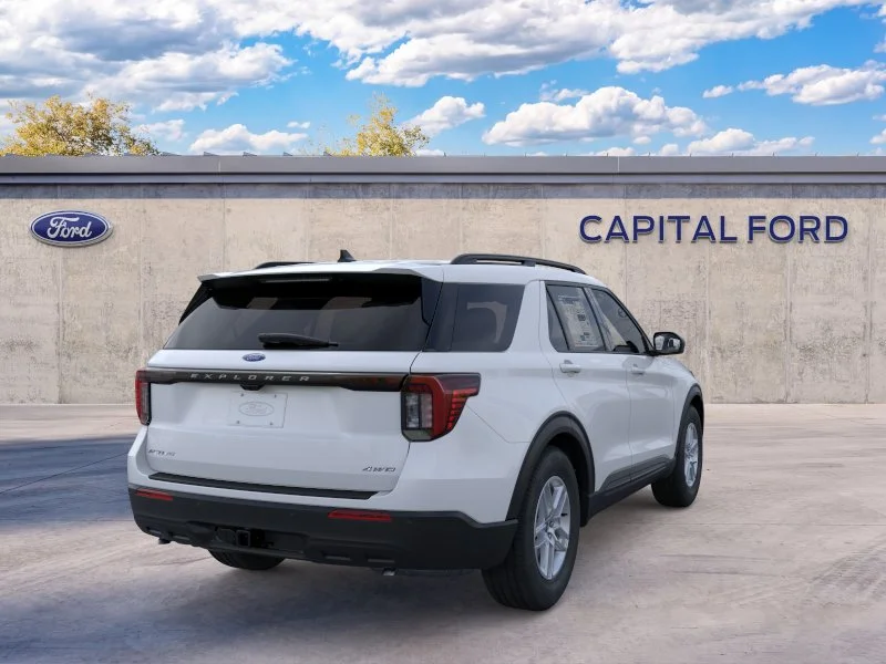 New 2026 Space White Metallic Ford Active image 33