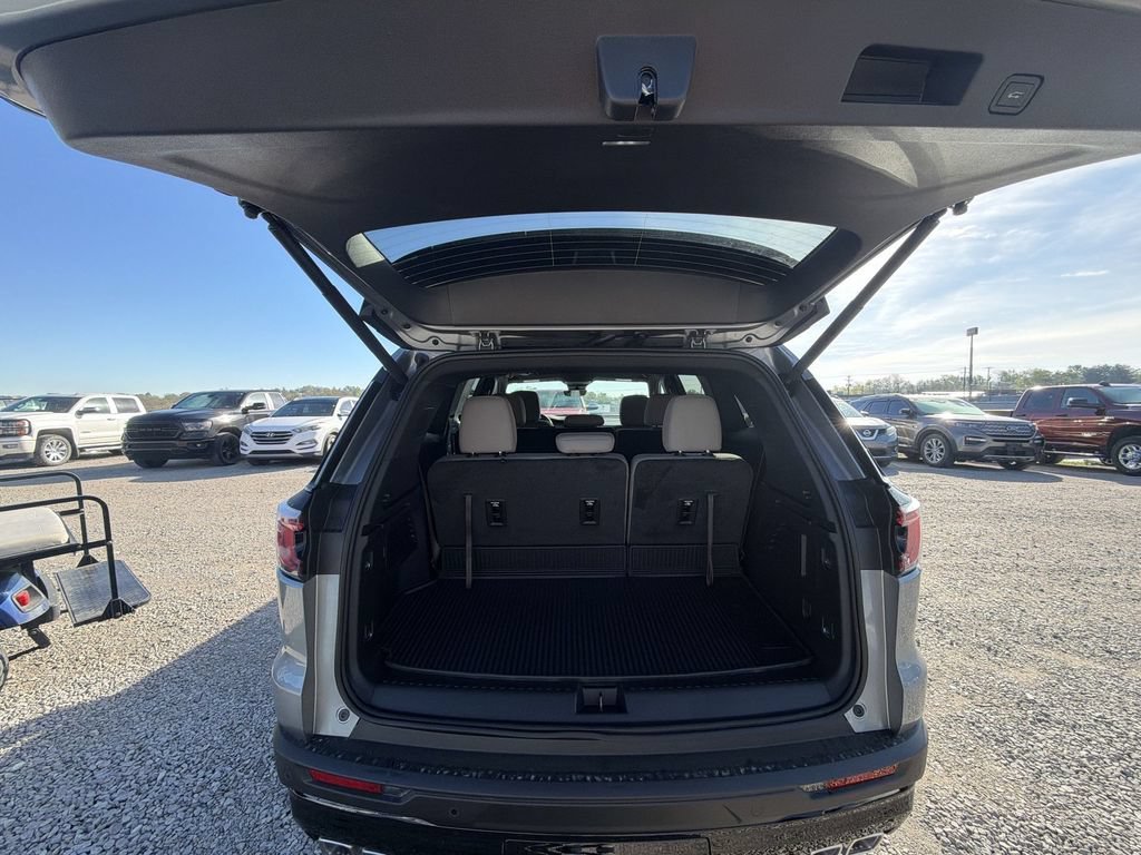 New 2026 Sterling Metallic GMC Elevation image 30