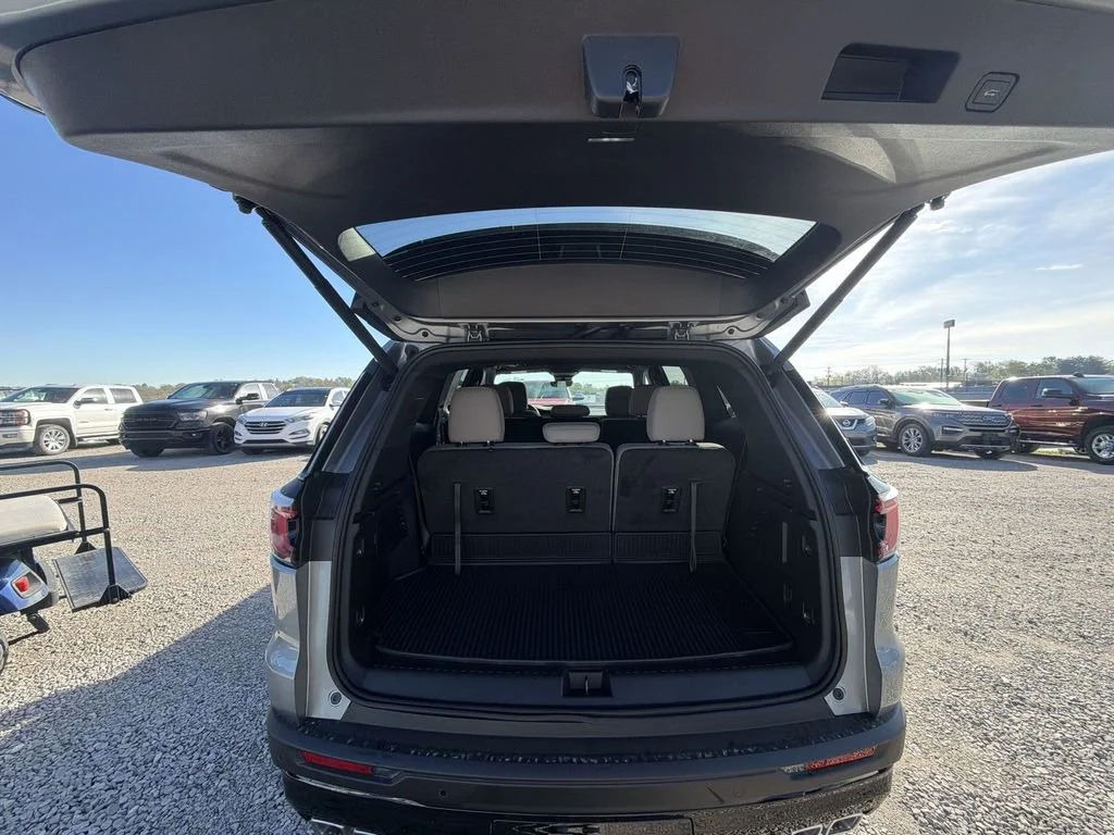 New 2026 Sterling Metallic GMC Elevation image 30