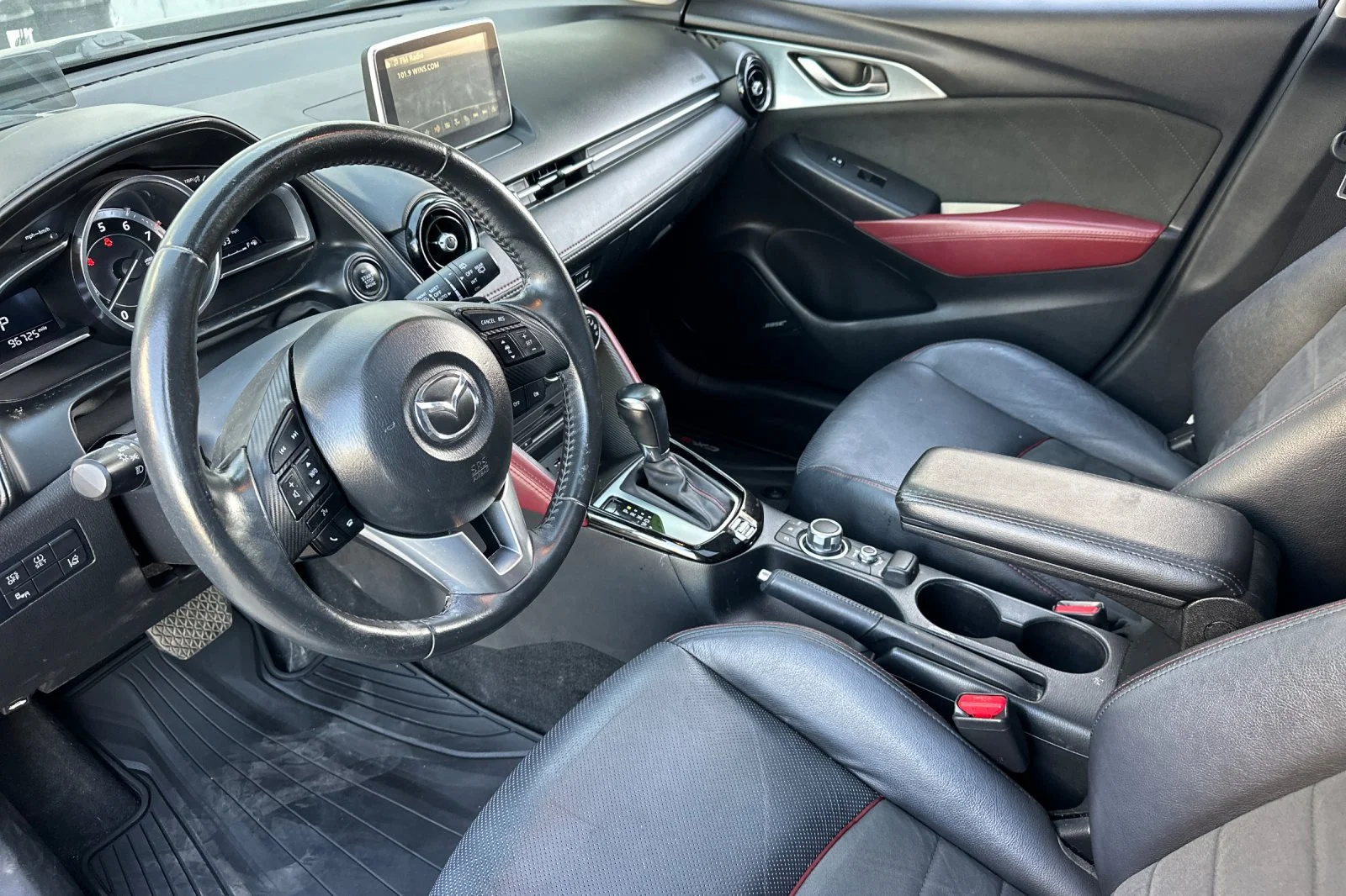 Used 2017 Silver Mazda Grand Touring image 10