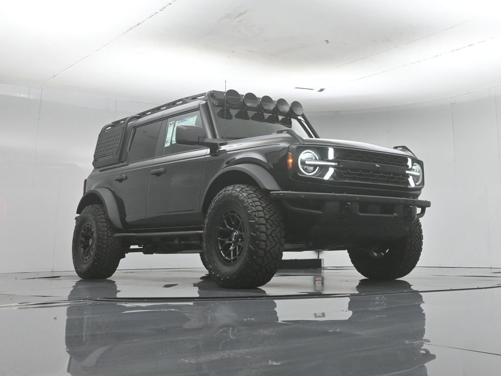 New 2026 Shadow Black Ford Badlands image 48