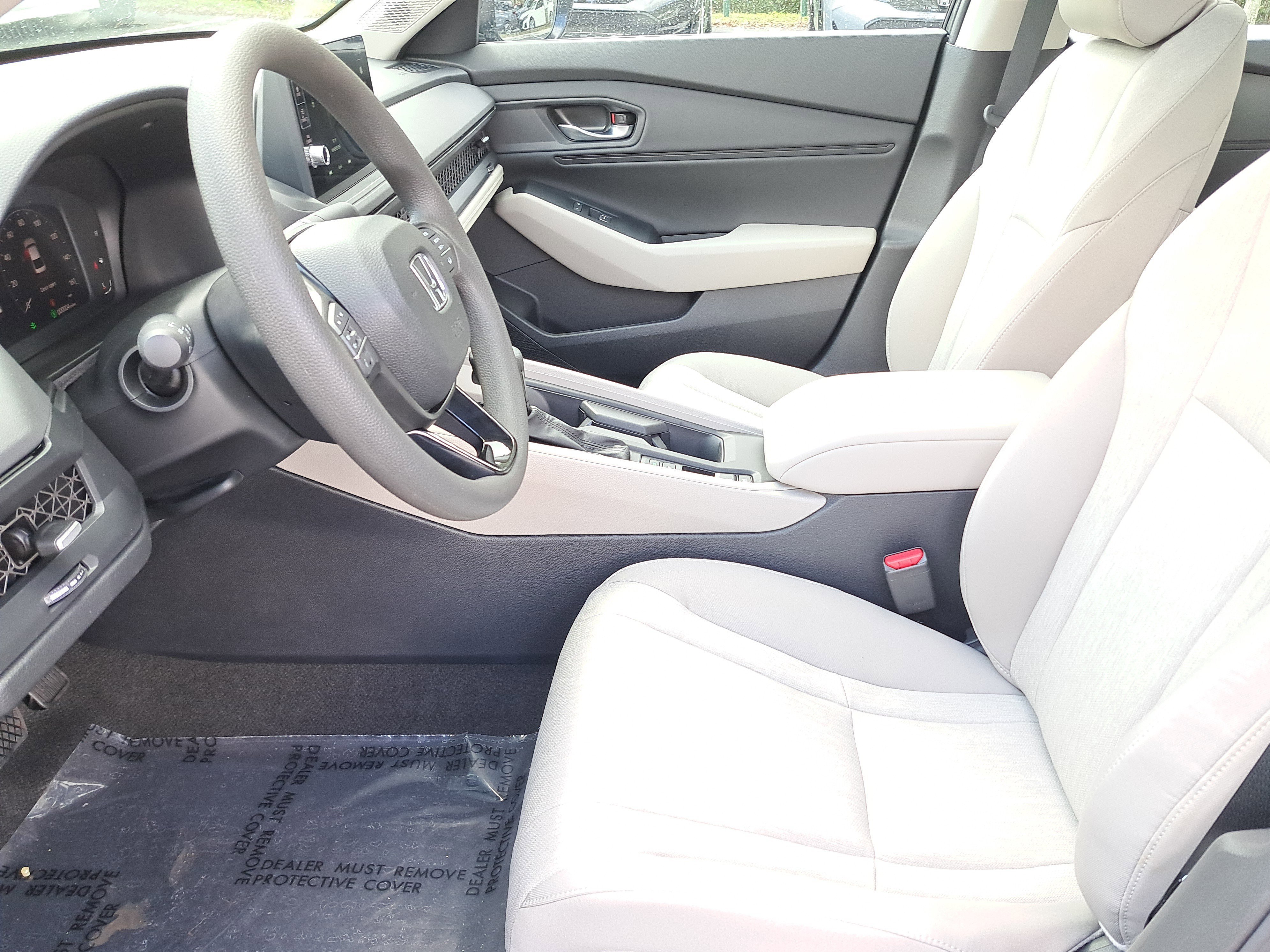 New 2026 Platinum White Pearl Honda SE image 17