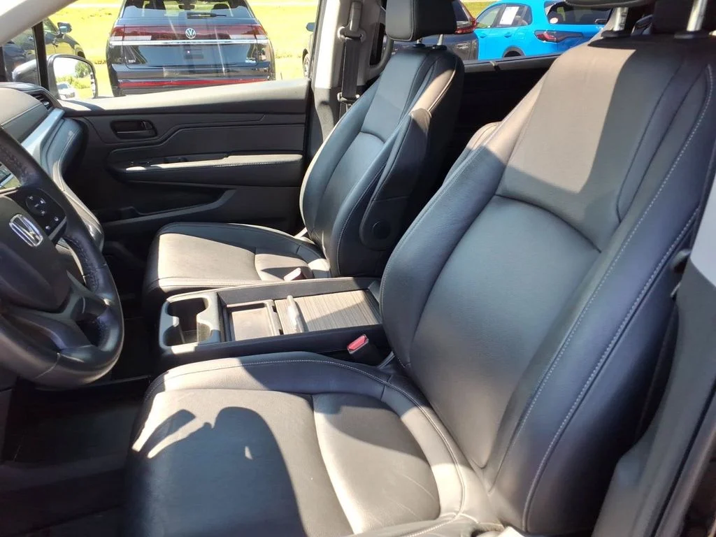 Used 2023 Black Honda EX-L image 10