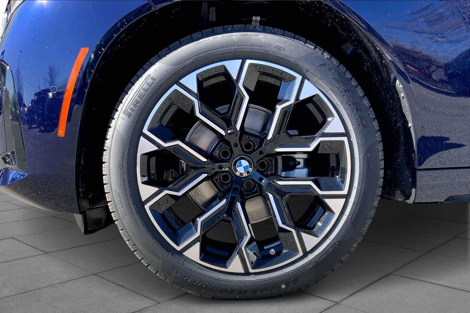 New 2026 Tanzanite Blue II Metallic BMW 30 xDrive image 11