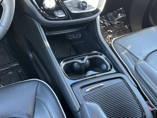 Used 2025 Black Chrysler Limited image 14