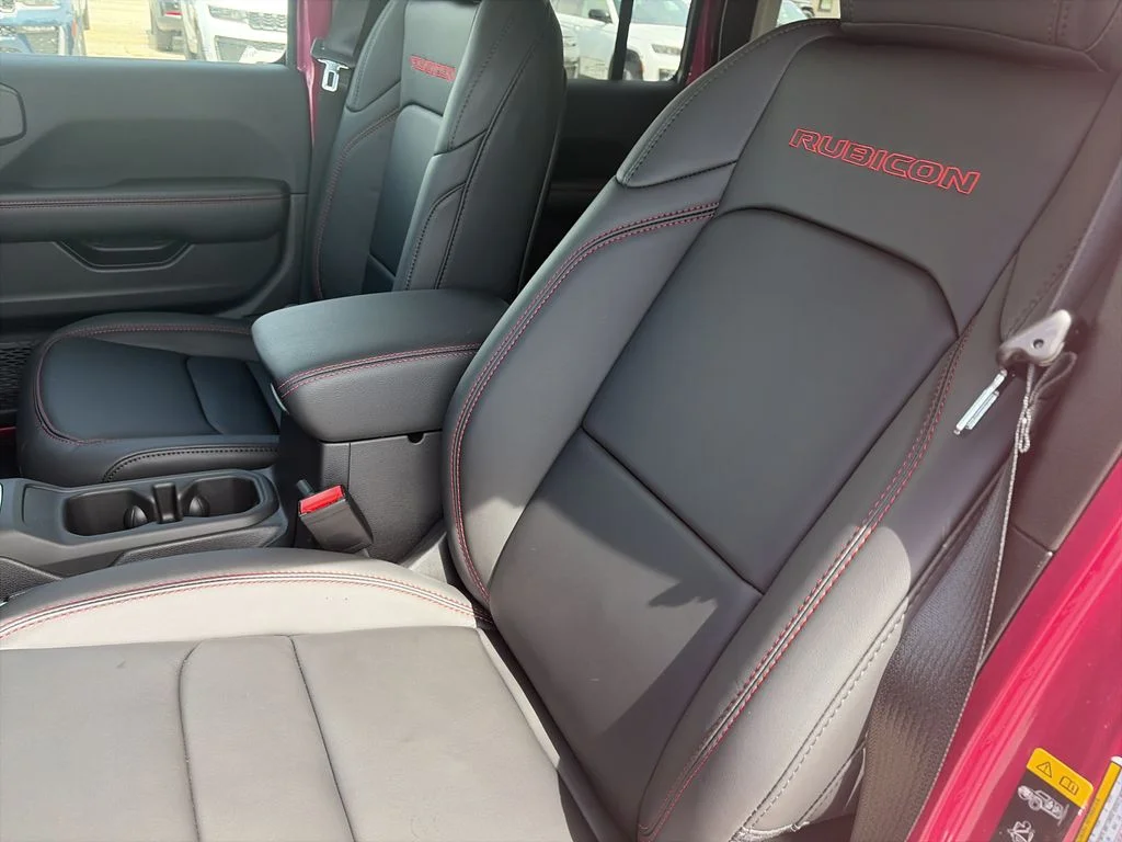 New 2026 Tuscadero Pearlcoat Jeep Rubicon image 11