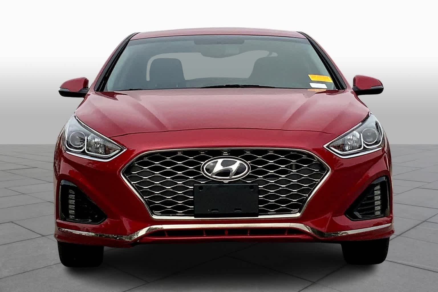 Used 2019 Scarlet Red Hyundai SEL image 4