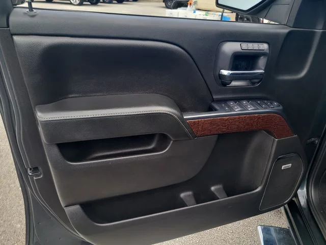 Used 2018 Gray GMC SLT image 16