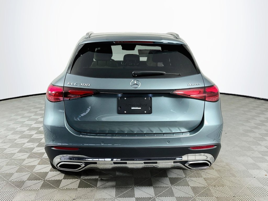 New 2027 Silver Mercedes-Benz GLC 300 image 6