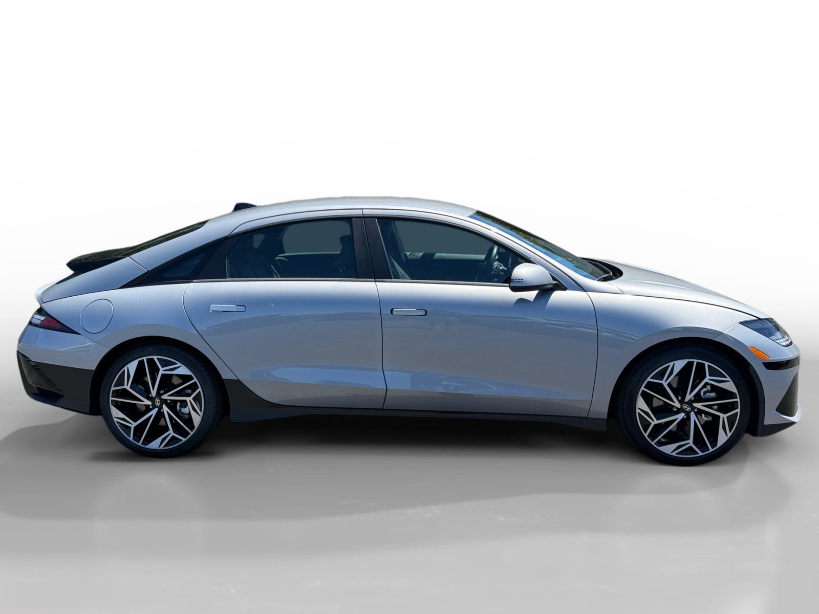 Certified Used 2024 Silver Hyundai SEL image 6