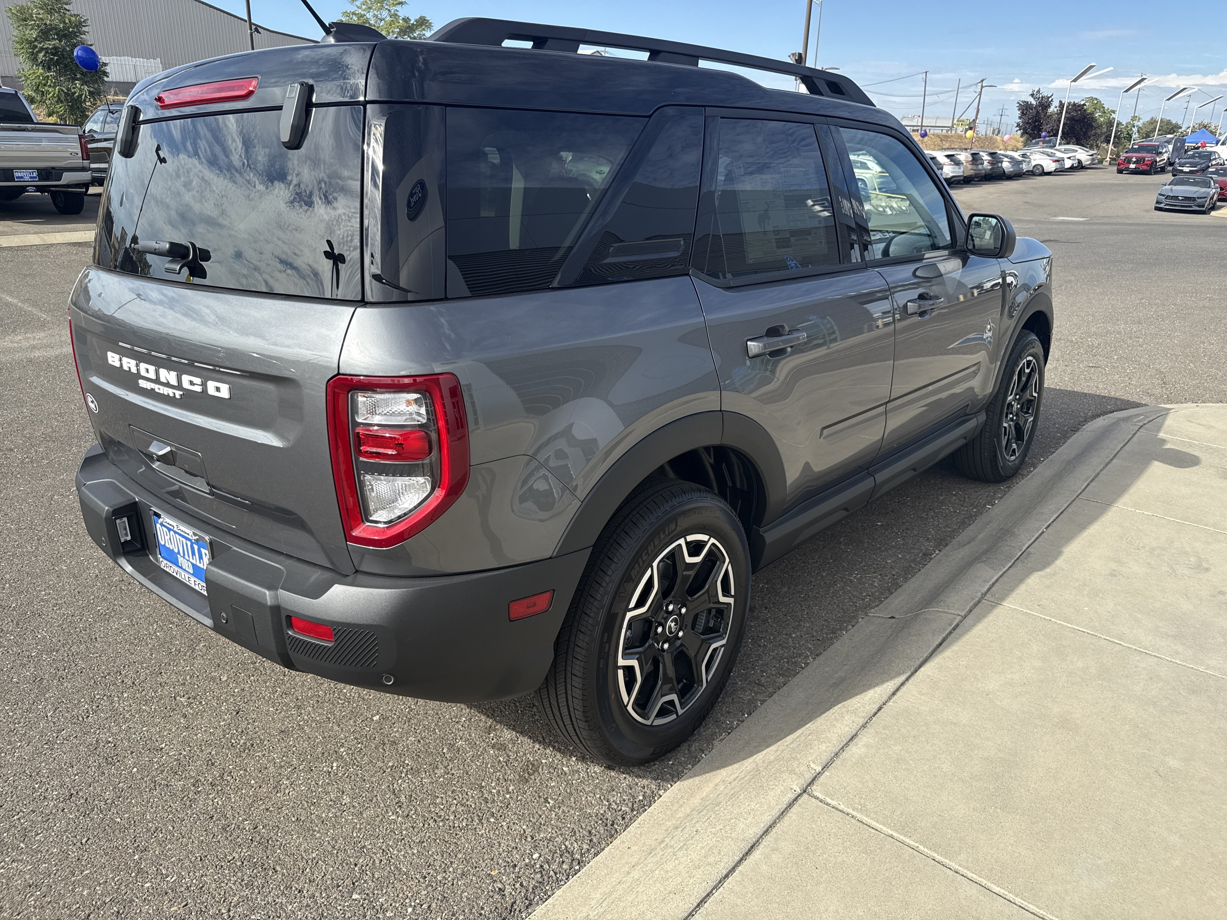 New 2026 Carbonized Gray Metallic Ford Outer Banks® image 5