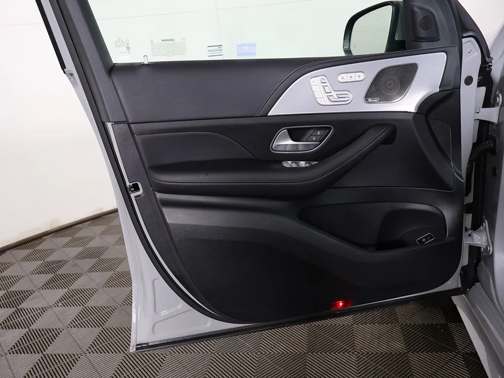 Used 2024 Gray Mercedes-Benz GLE 450 image 25