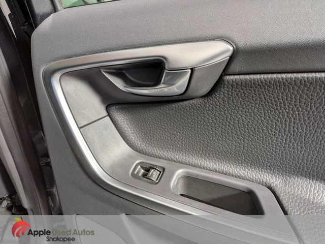 Used 2010 Gray Volvo 3.2 image 33
