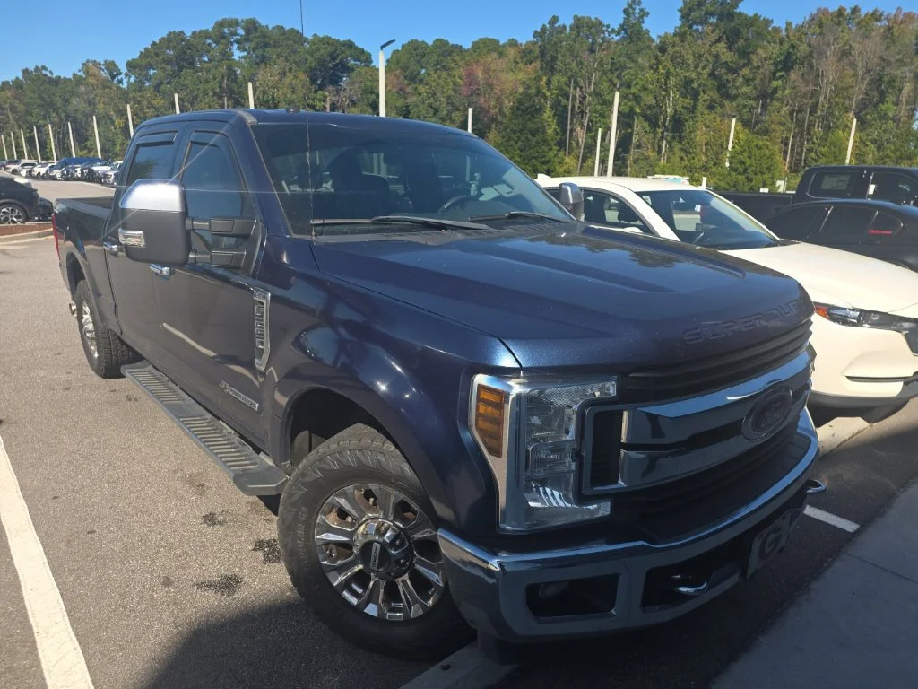 Used 2018 Blue Ford XLT image 1