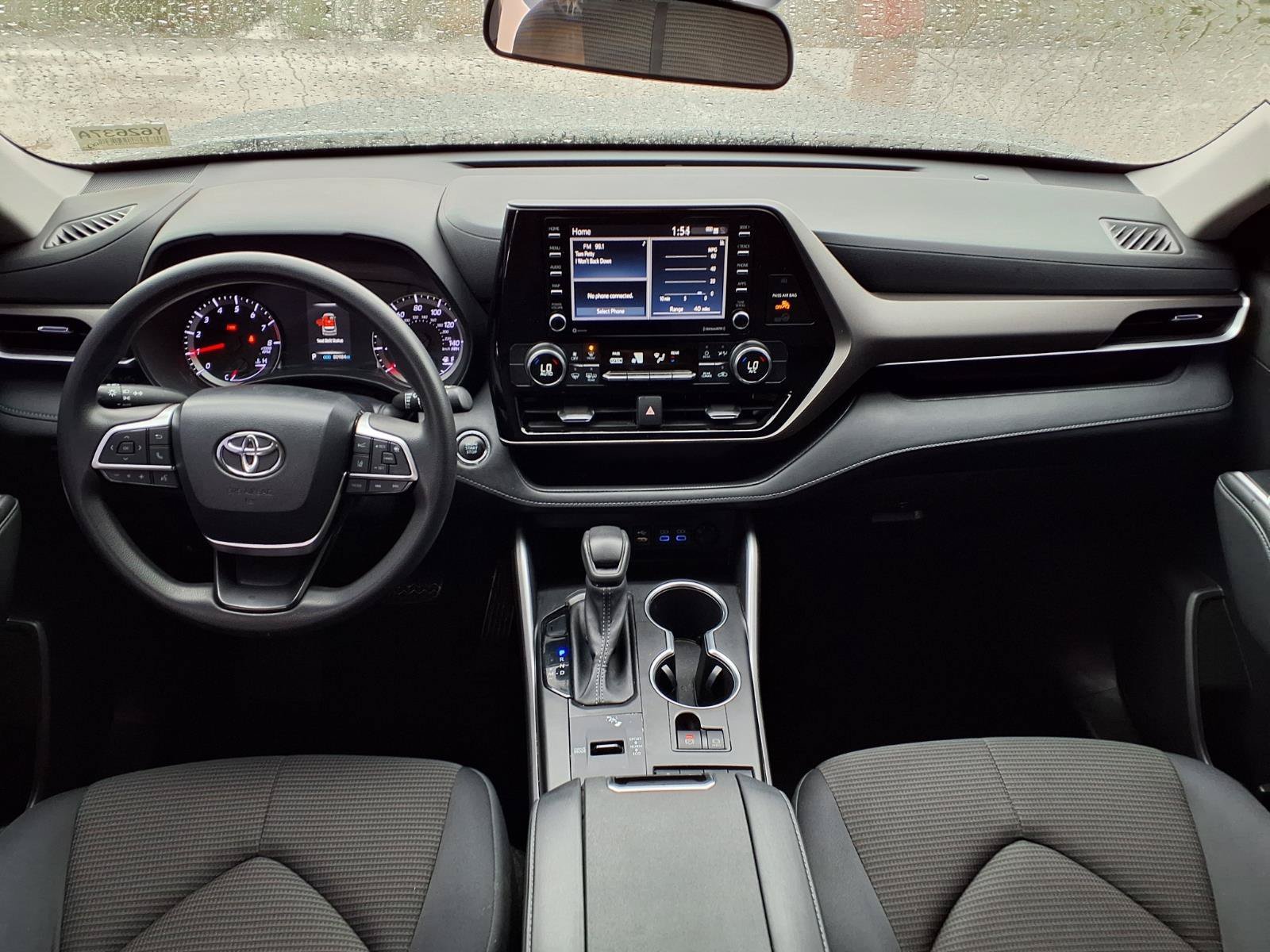 Used 2022 Celestial Silver Metallic Toyota L image 9