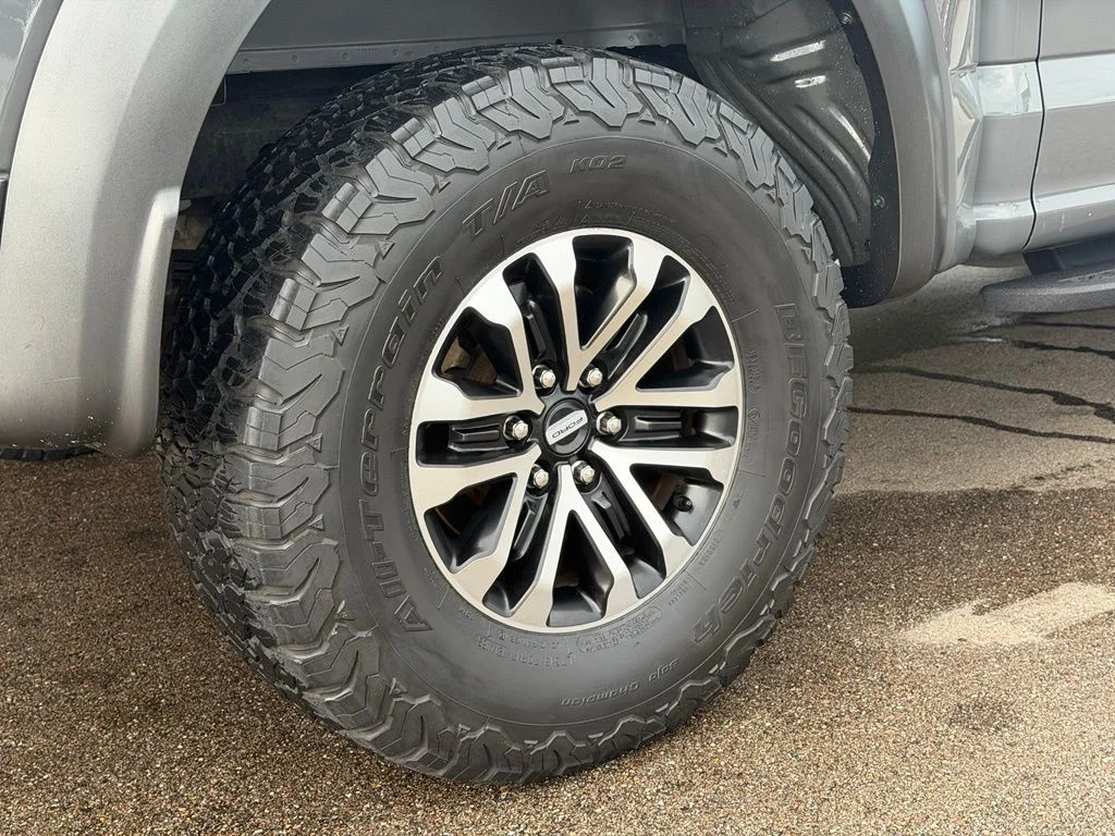 Used 2020 Gray Ford Raptor image 25