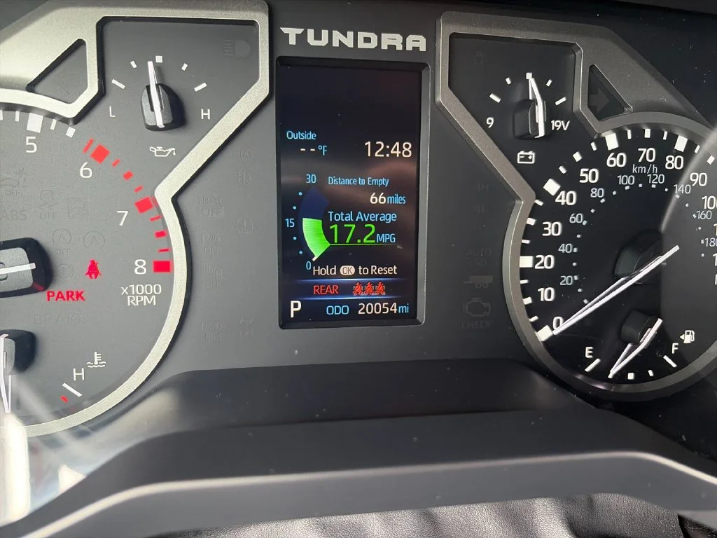 Used 2025  Toyota SR5 image 31