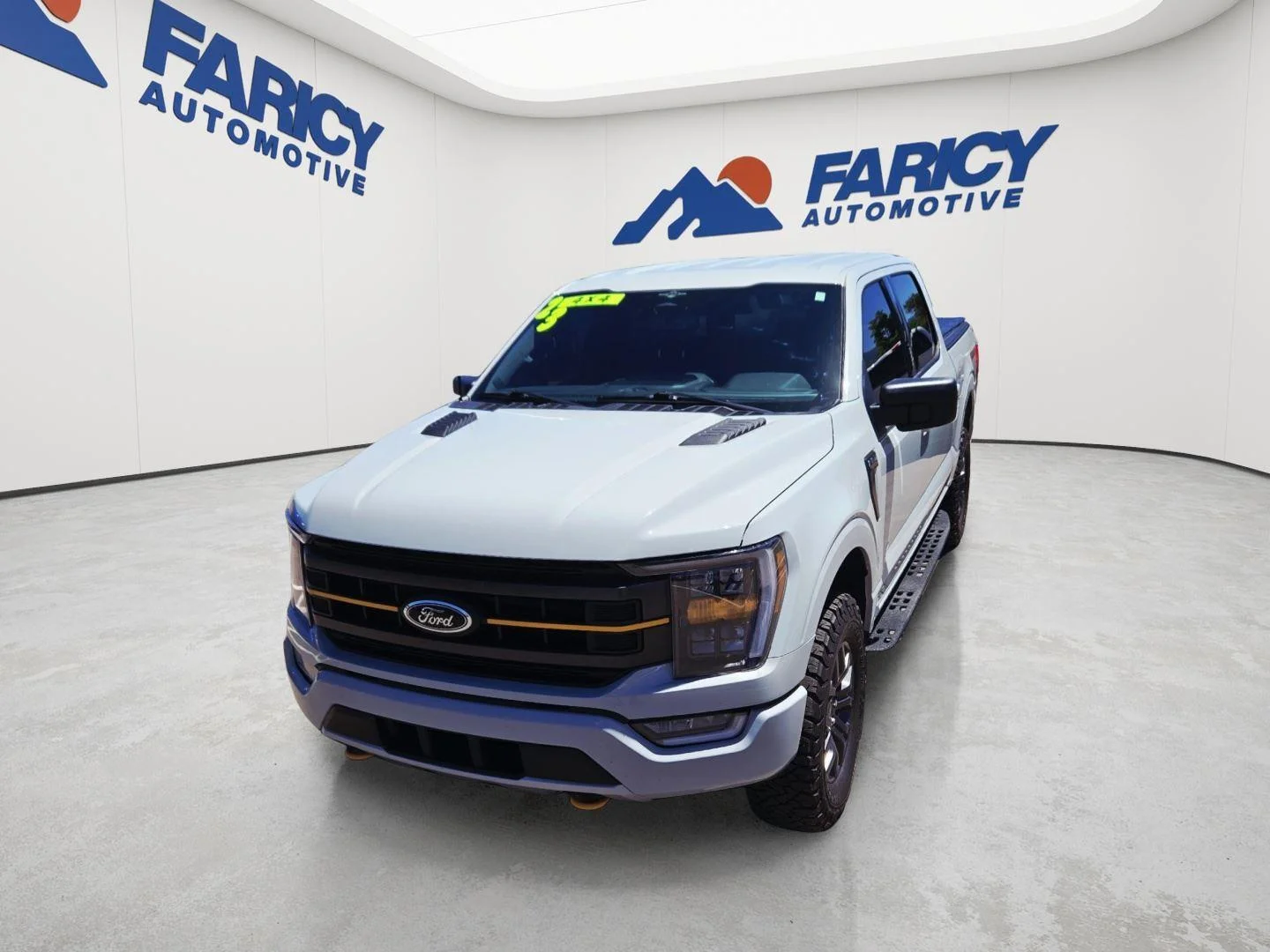 Used 2023 Avalanche Gray Ford Tremor image 4