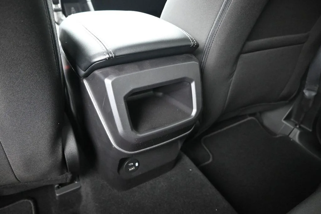New 2026 Carbonized Gray Metallic Ford XLT image 17