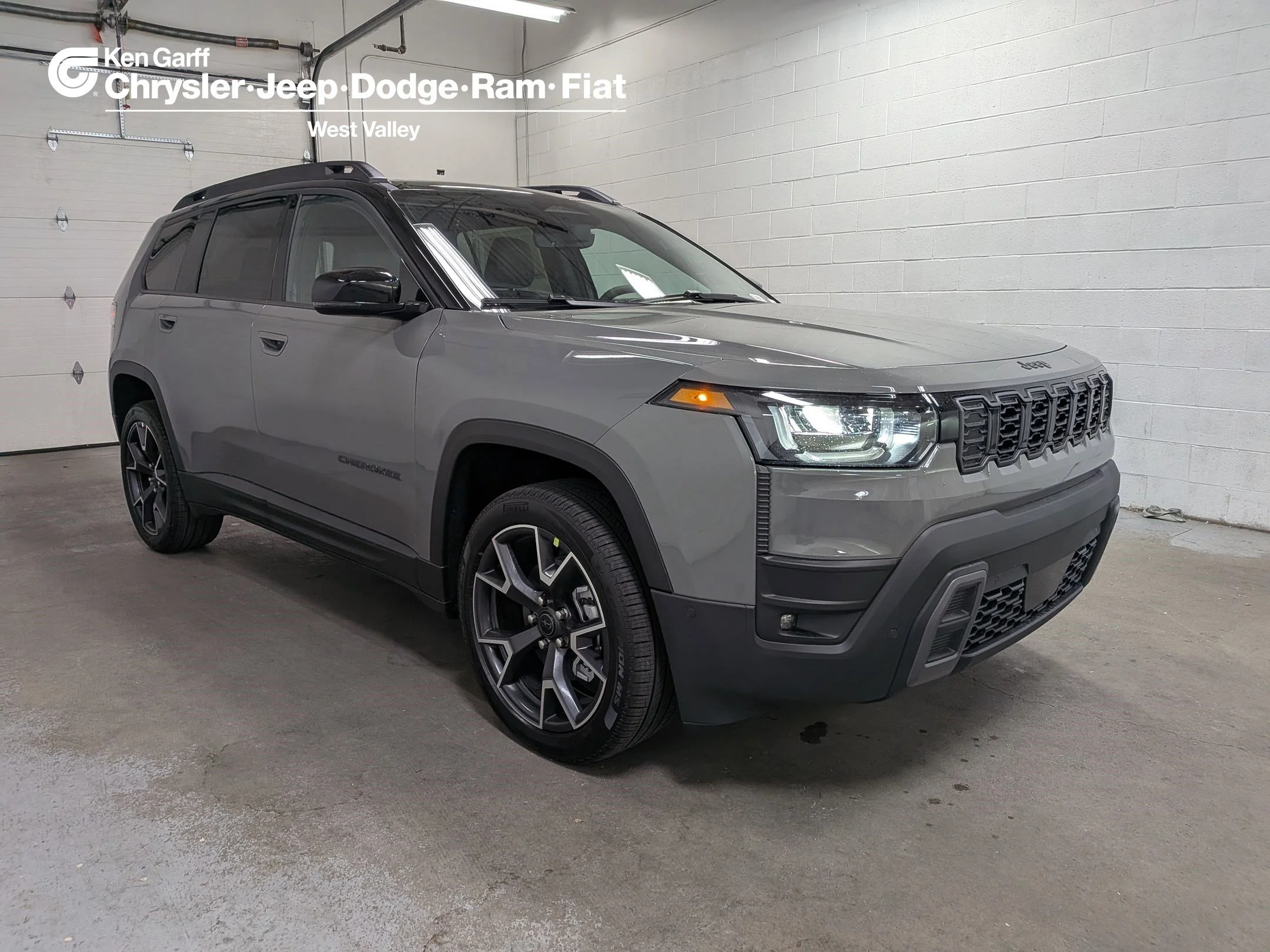 2026 Jeep Cherokee Overland HEV 4X4's photo