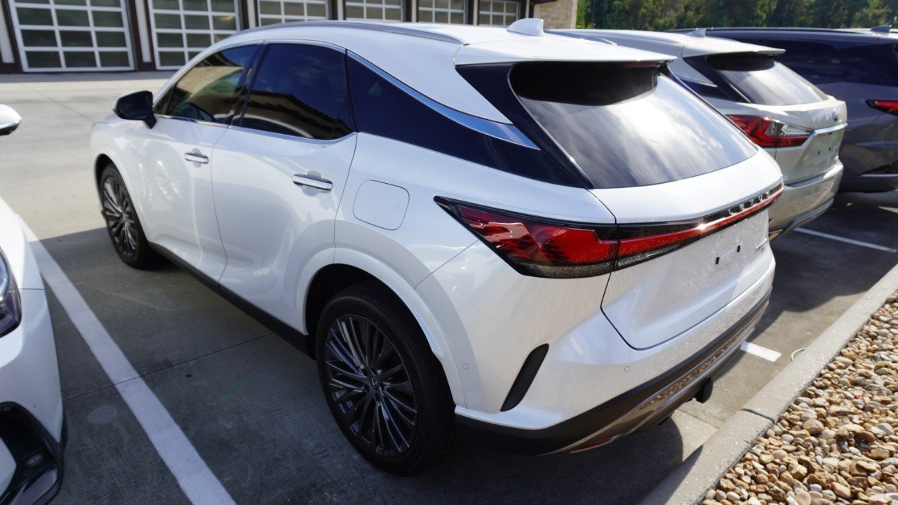 Used 2025 White Lexus RX 350 Luxury image 8