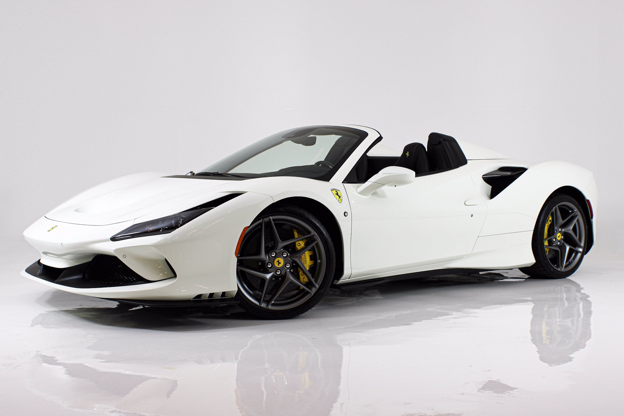 Used 2022 White Ferrari  image 60