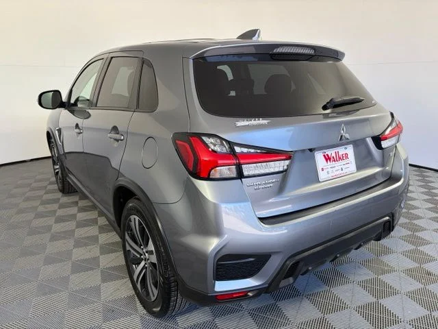 Used 2025 Gray Mitsubishi 2.0 S image 5