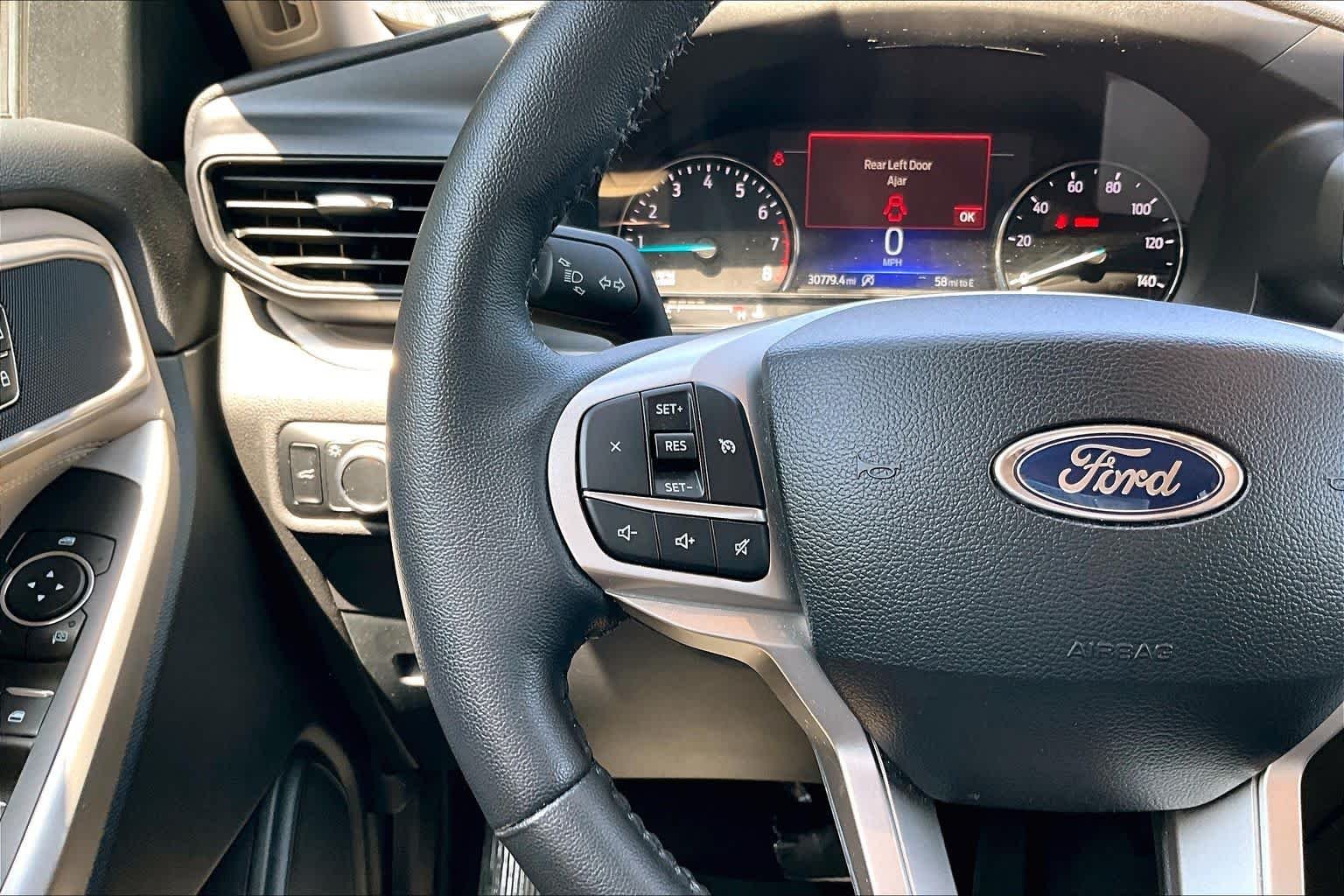 Used 2024 Star White Metallic Tri-Coat Ford XLT image 24