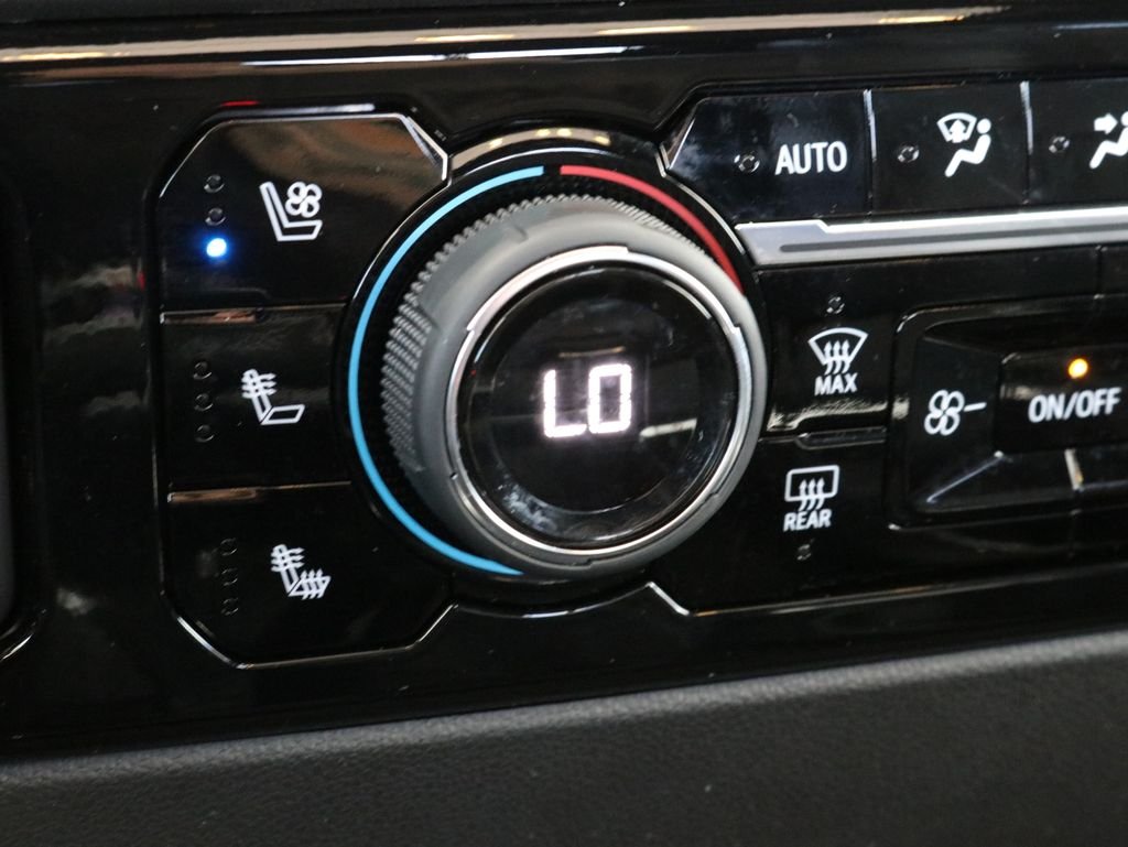 Used 2023 Blue Chevrolet High Country image 21