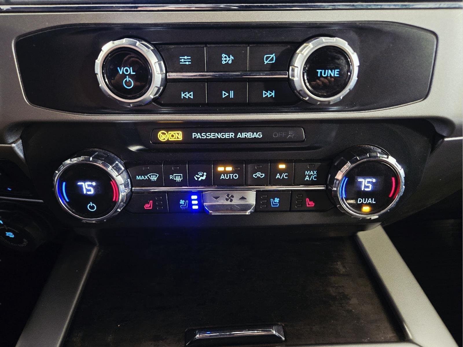 Used 2022 Iconic Silver Ford Lariat image 30